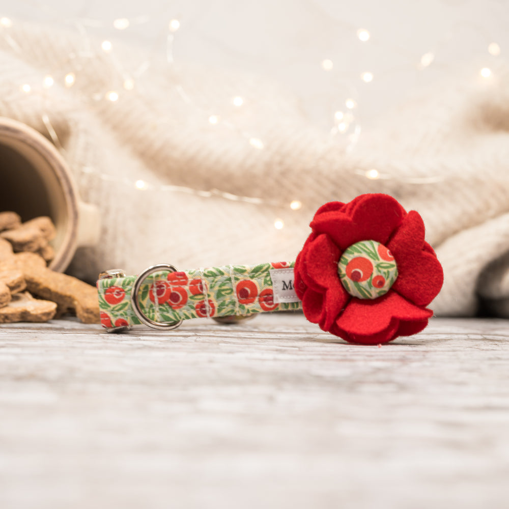 LIBERTY YEW BERRY DOG COLLAR FELT FLOWER