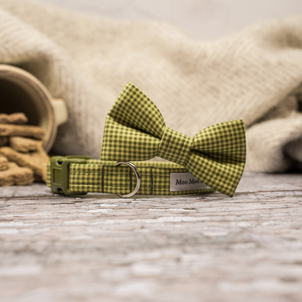 'PETITE GINGHAM FIELD GREEN' DOG BOW TIE